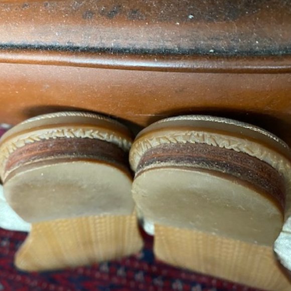 MICHAEL KORS * Gold LEATHER Warren FLIP FLOPS Sandals * EUC * 7-1/2 - Picture 9 of 10